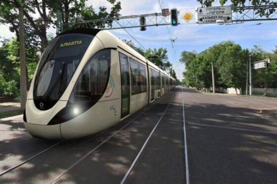 Аким Алматы озвучил подробности строительства LRT